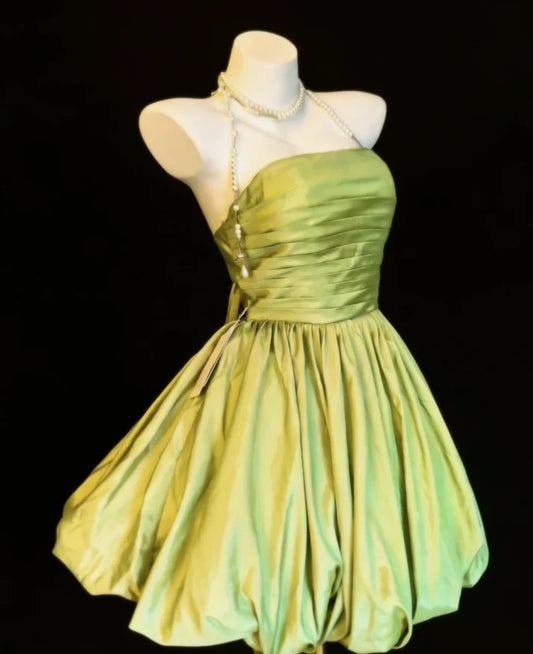 Charming A-Line Strapless Sleeveless Puffy Bubble Hem Short Homecoming Dress