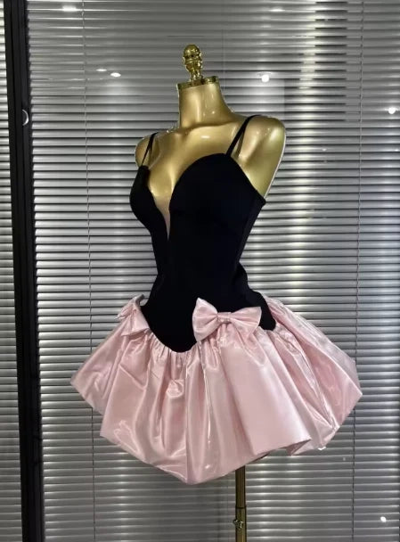 Charming A-Line Sweetheart Sleeveless Bow Detail Bubble Hem Short Homecoming Dress