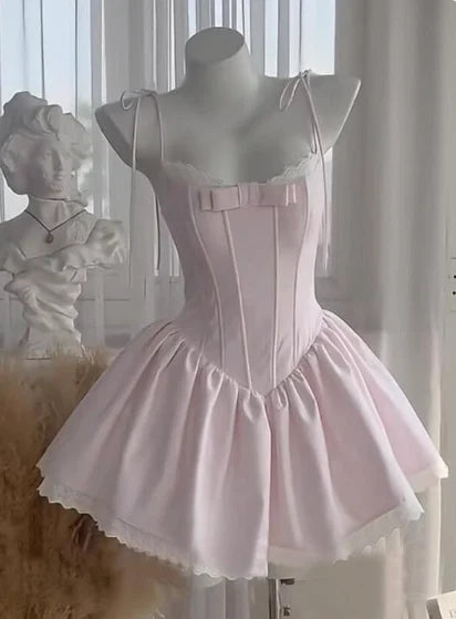 Charming A-Line Sweetheart Sleeveless Bow Lace Trim Short-Length Homecoming Dress