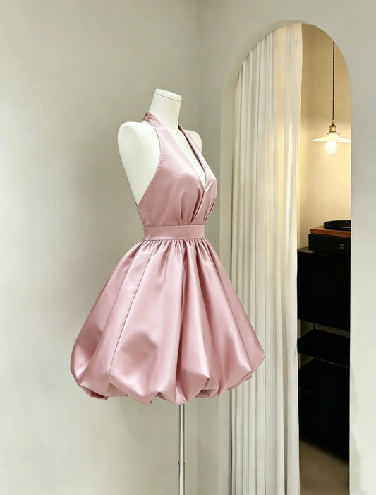 Elegant A-Line Halter Sleeveless Bubble Hem Short Party Homecoming Dress