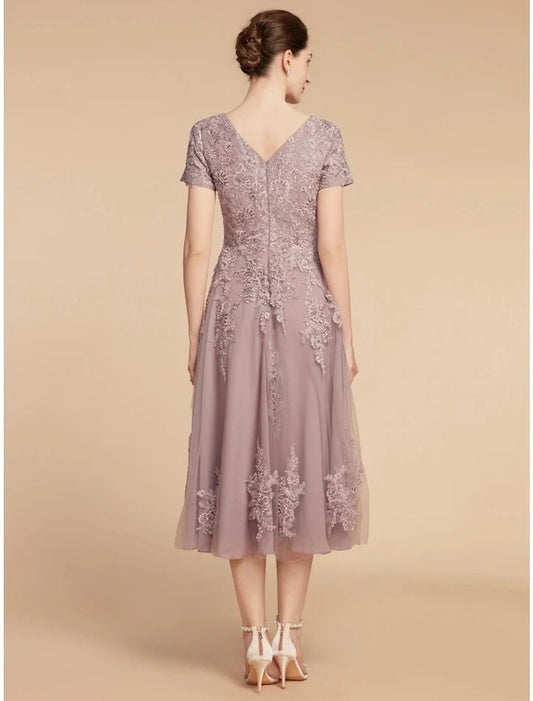 Elegant A-Line Scoop Short Sleeve Lace Applique Tulle Tea-Length Mother of the Bride Dress