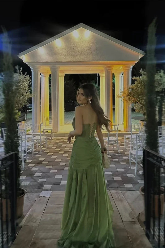 Elegant A-Line Sweetheart Sleeveless Ruched Bodice Floor-Length Evening Dress