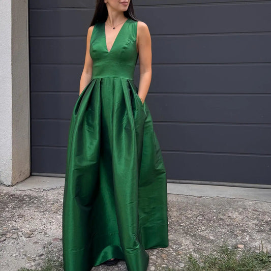 Elegant A-Line V-Neck Sleeveless Pleated Skirt Satin Emerald Floor-Length Prom Dress