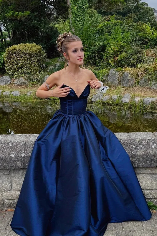 Elegant Ball Gown Sweetheart Sleeveless Lace-Up Back Satin Navy Blue Floor-Length Prom Dress