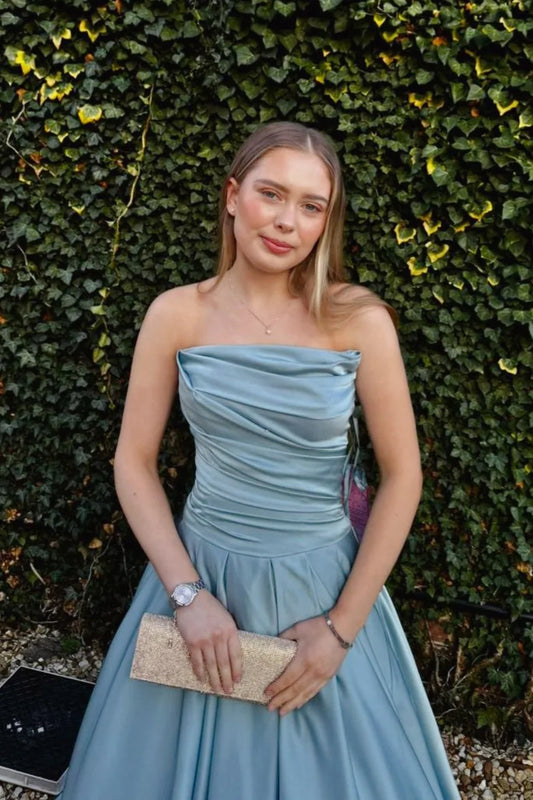 Elegant Ball Gown Sweetheart Sleeveless Ruched Bodice Satin Spa Floor-Length Prom Dress