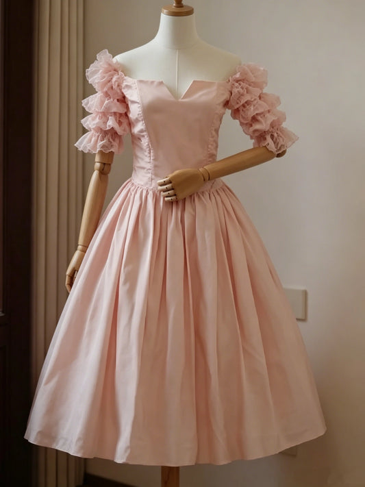 Elegant Princess Off-the-Shoulder Half Sleeve Ruffled Cocktail Homecoming Dress